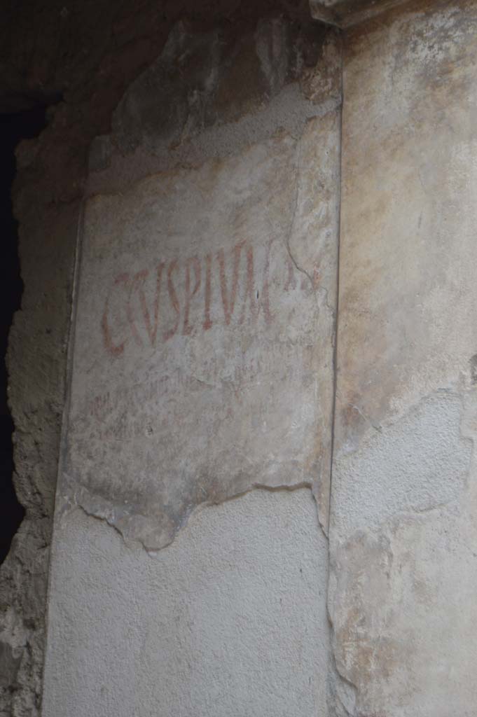 I.7.1 Pompeii. May 2016. Painted graffiti on west wall of entrance corridor/vestibule.
Photo courtesy of Buzz Ferebee.
