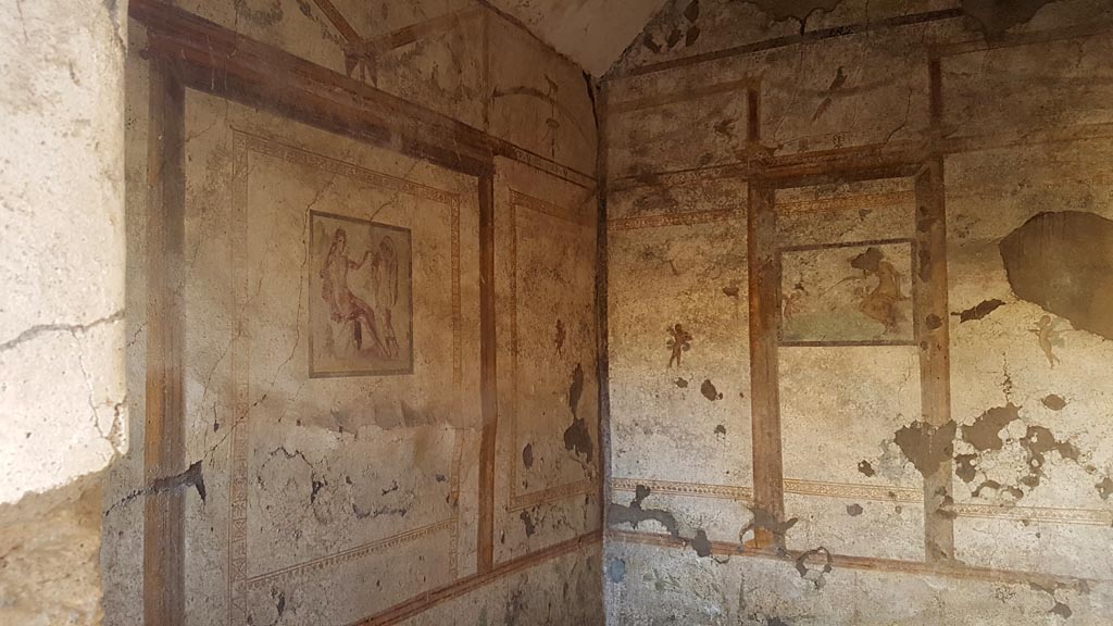 I.7.11 Pompeii. August 2023. Looking towards south-west corner of bedroom on west side of atrium. Photo courtesy of Maribel Velasco.

