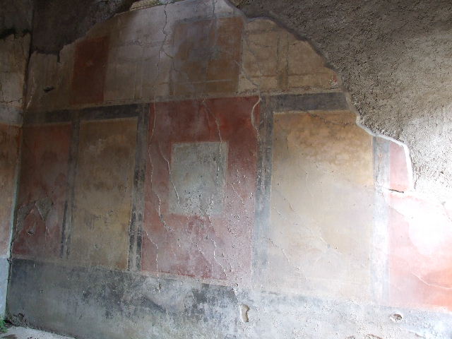 I.7.19 Pompeii. December 2006  South wall of triclinium in north-east corner of atrium.