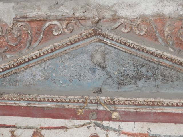 I.8.8 Pompeii. May 2015. Detail of painted figures on lararium, on the left is Mercury, and a Lar, on the right.  Photo courtesy of Buzz Ferebee.
