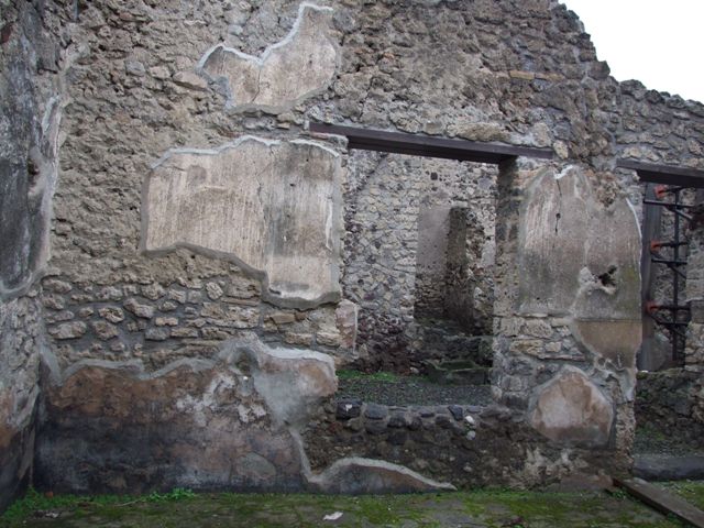 I.8.14 Pompeii. December 2007. Doorway to room 3, room to west of entrance.