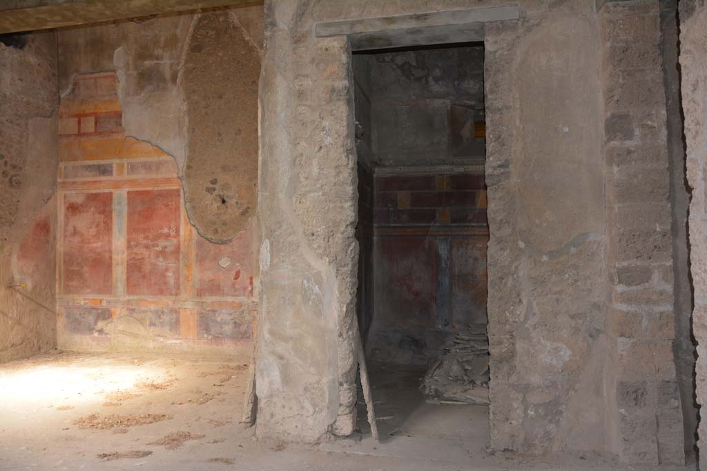 I.8.17 Pompeii. March 2019. Room 12, doorway in centre, on north side of atrium 3, with north ala 13, on left.
Foto Annette Haug, ERC Grant 681269 DCOR.
