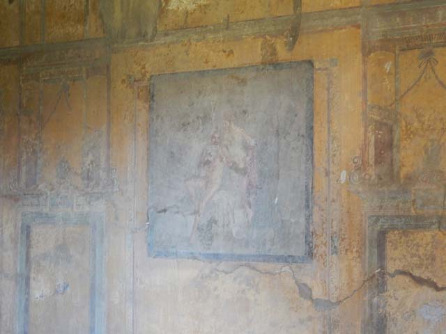1.10.4 Pompeii. May 2017. Room 19, central painting from south wall. Photo courtesy of Buzz Ferebee.
