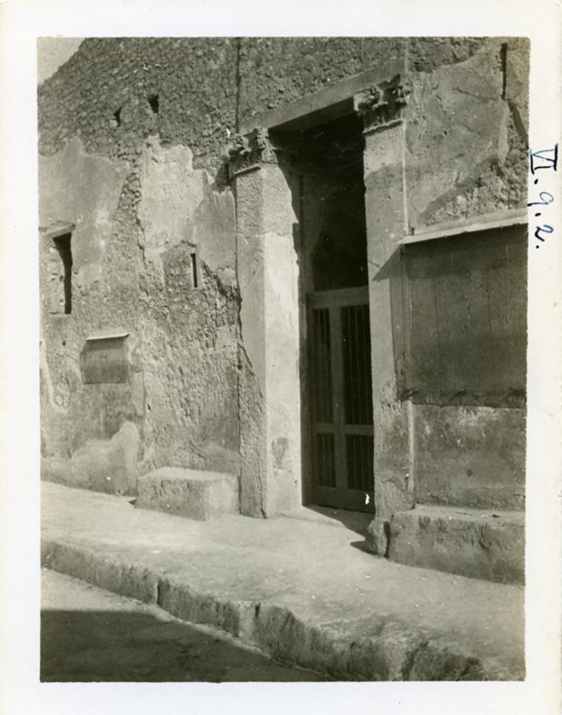 I.10.4 Pompeii but shown on photo as VI.9.2. Pre-1937-39. Entrance doorway.
Photo courtesy of American Academy in Rome, Photographic Archive. Warsher collection no. 1860.
