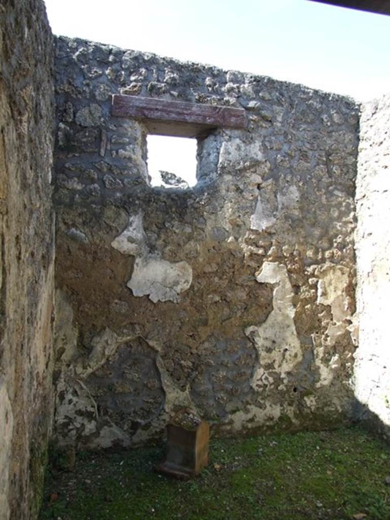 I.13.15 Pompeii. March 2009.  Room on north side of entrance. West wall with window to Vicolo dei Fuggiaschi.