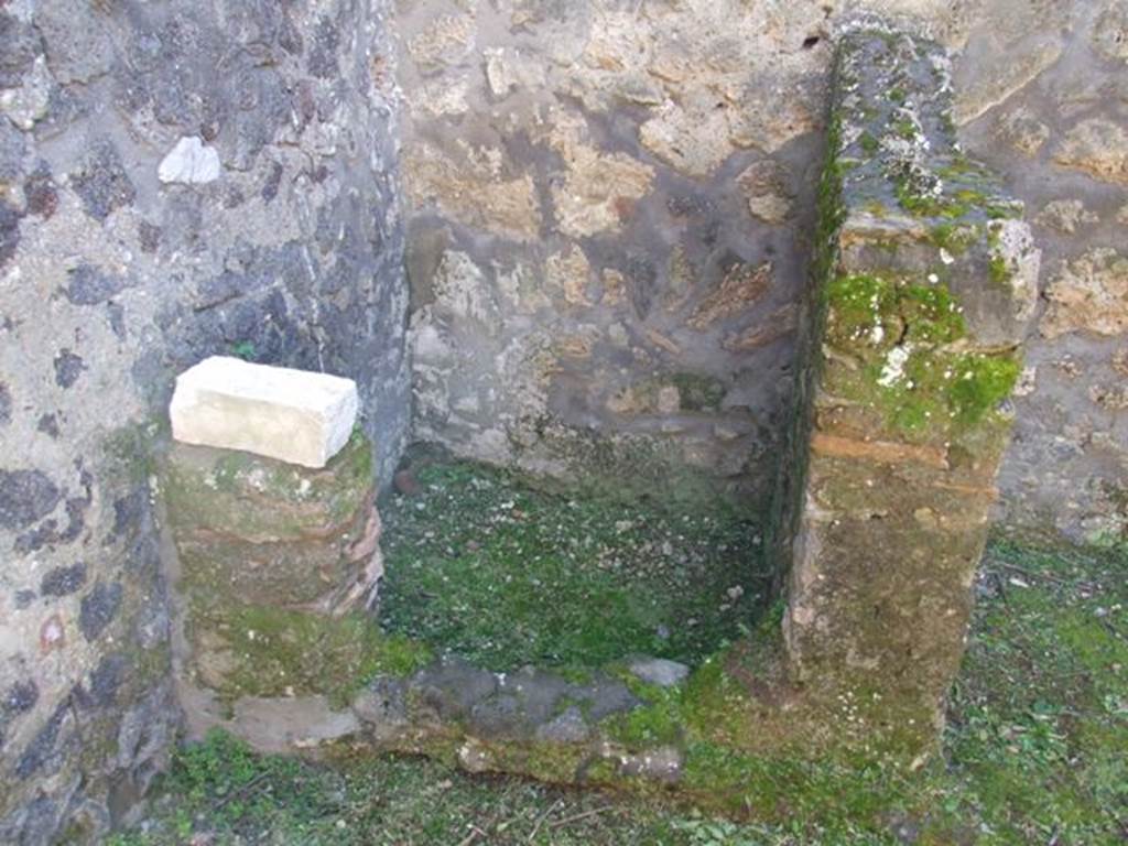 I.13.15 Pompeii. March 2009. Small room, or latrine, in south-east corner of small garden at rear?.