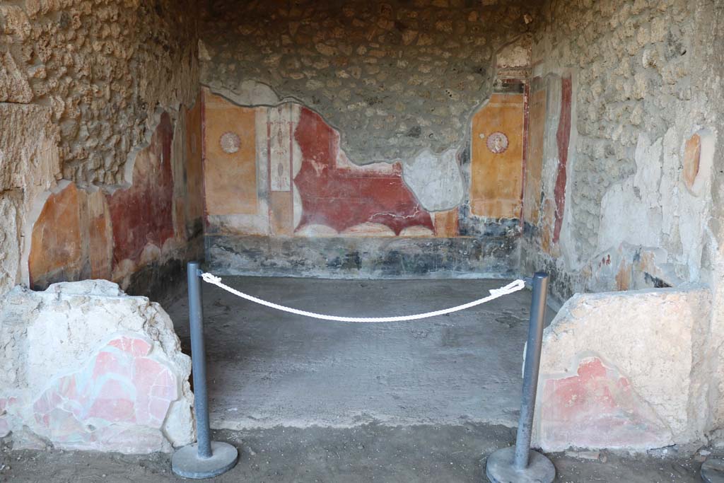 I.14.12, Pompeii. December 2018. Room 34, looking east. Photo courtesy of Aude Durand.