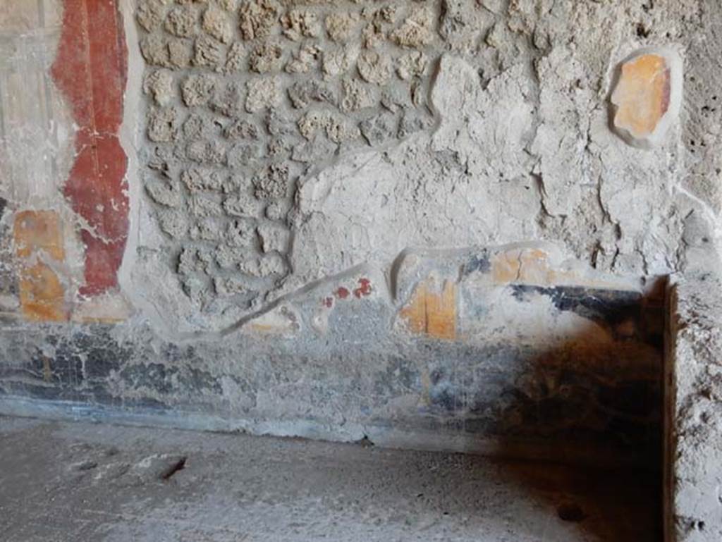 I.14.12, Pompeii. May 2018. Room 34, looking towards south wall. Photo courtesy of Buzz Ferebee.

 
