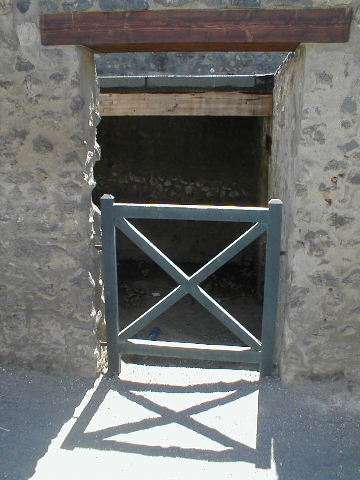 I.15.5 Pompeii. May 2005. Entrance doorway.