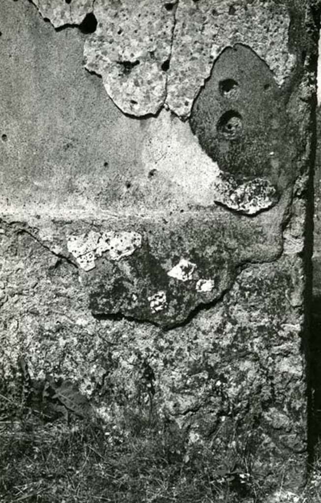 I.20.4 Pompeii. 1974. Shop House, room at NW corner, E wall with doorway on right.   
Photo courtesy of Anne Laidlaw.
American Academy in Rome, Photographic Archive. Laidlaw collection _P_74_3_13.
