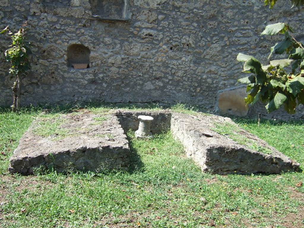 I.21.3 Pompeii. September 2005. Looking west across triclinium.