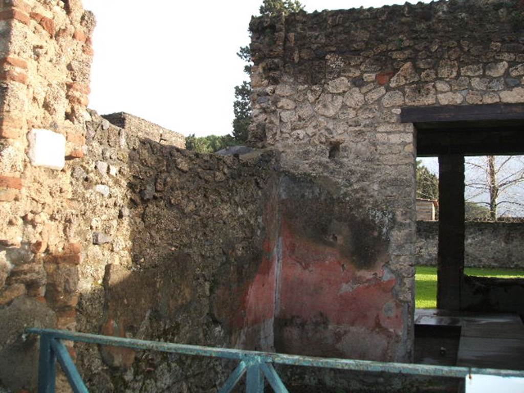 II.1.5 Pompeii.  Large Taberna.  East wall.