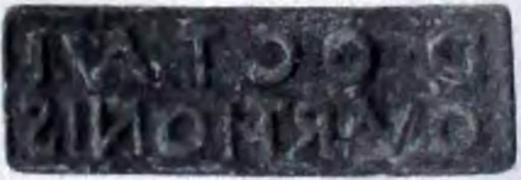 II.2.2 Pompeii. July-August 1919. Bronze seal found in atrium 2.
The seal contains the name D. OCTAVI QVARTIONIS which Della Corte translates as D. Octavi Quartionis.
A three-lobed leaf was engraved in the signet ring.
See Notizie degli Scavi di Antichità, 1927, p. 109, fig. 9.

