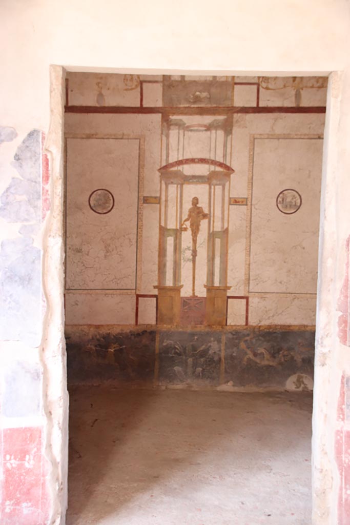 II.2.2 Pompeii. October 2022. 
Room “d”, looking west through entrance doorway. Photo courtesy of Klaus Heese
