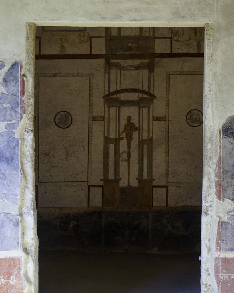 II.2.2 Pompeii. August 2021. Room “d”, looking west through entrance doorway. Photo courtesy of Robert Hanson.