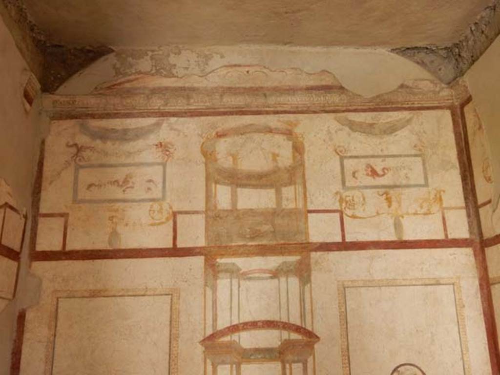 II.2.2 Pompeii. May 2016. Room “d”, upper west wall. Photo courtesy of Buzz Ferebee.

 
