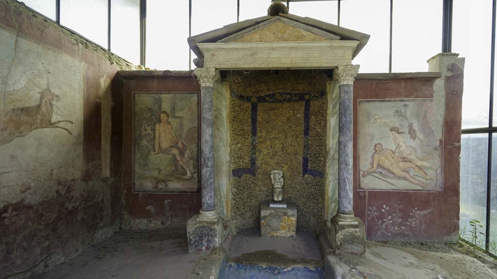 II.2.2 Pompeii. August 2021. 
Room “k”, looking east towards summer dining room with biclinium, water feature and painted decoration, at east end of upper euripus. 
Photo courtesy of Robert Hanson.
