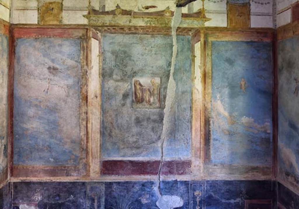 II.3.3 Pompeii. April 2018. Room 10, detail from south wall. Photo courtesy of Ian Lycett-King. 
Use is subject to Creative Commons Attribution-NonCommercial License v.4 International.

