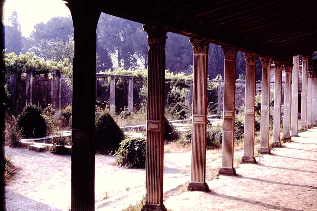 II.4.6 Pompeii.  West peristyle, looking east towards garden area and water feature.  Photographed 1970-79 by Günther Einhorn, picture courtesy of his son Ralf Einhorn.
