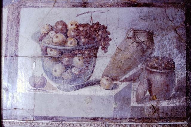 II.4.10 Pompeii. May 2016. Detail from left side of panel. Photo courtesy of Buzz Ferebee.