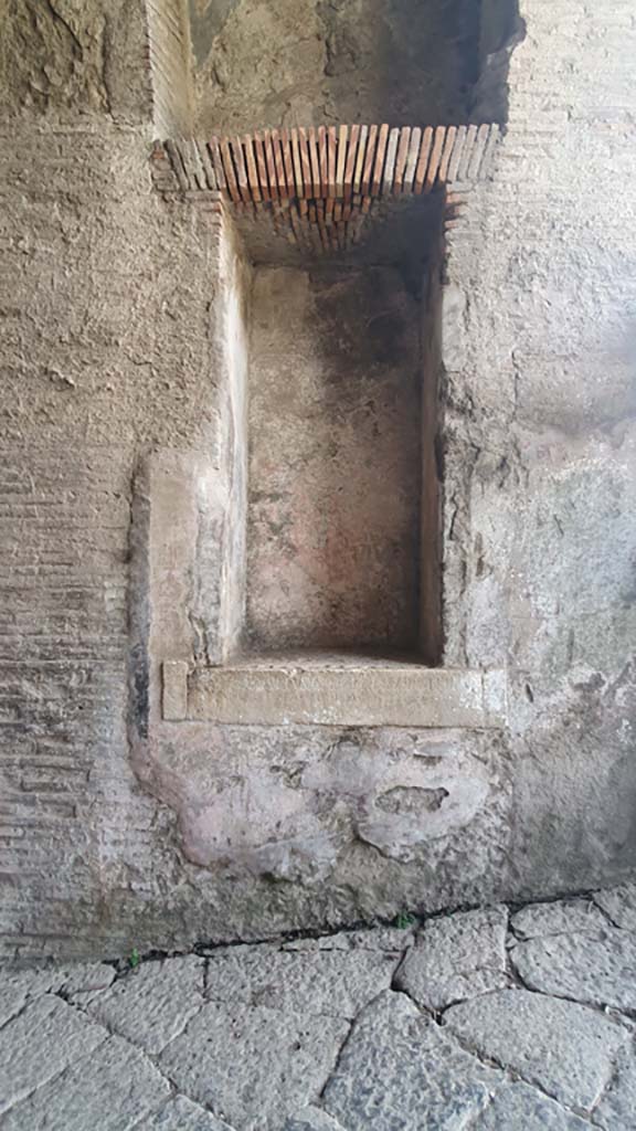 II.6 Pompeii. December 2018. 
Looking north through the north entrance corridor. Photo courtesy of Aude Durand.
