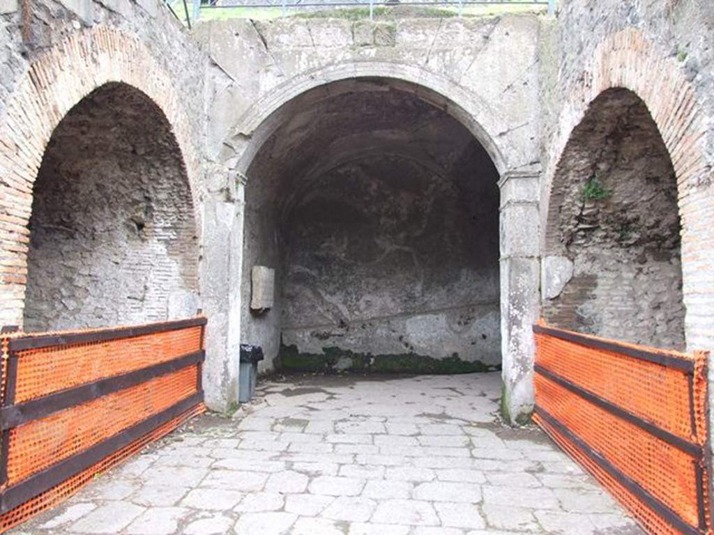 II.6 Pompeii. September 2015. Corridor under Amphitheatre, south-east side leading north-east.