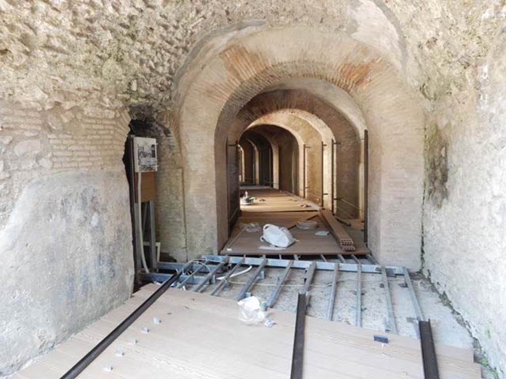 II.6 Pompeii. September 2015. Corridor under Amphitheatre, looking towards south wall of south-east side leading north-east.