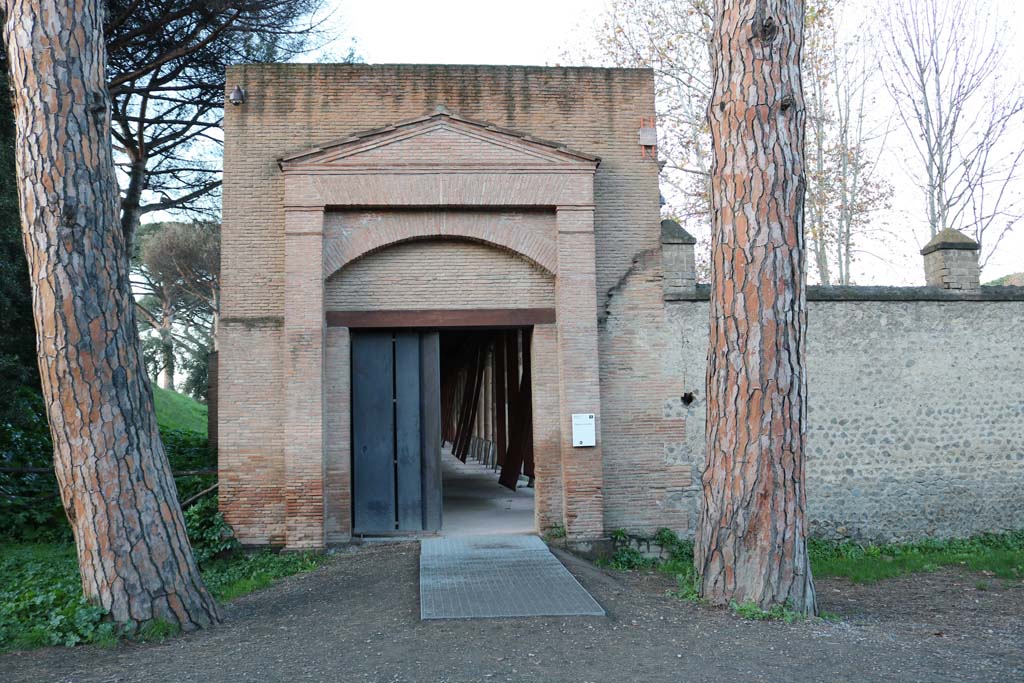 II.7.1 Pompeii. Palaestra. September 2015. Entrance doorway. 