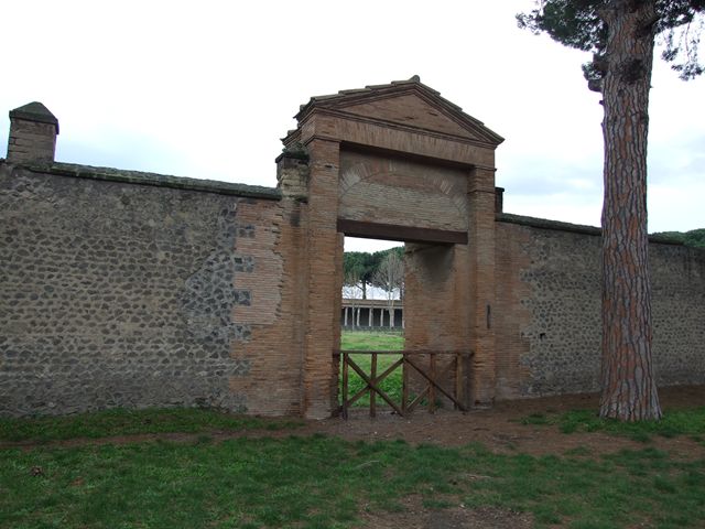 II.7.2 Pompeii. Palaestra. December 2006. Entrance.