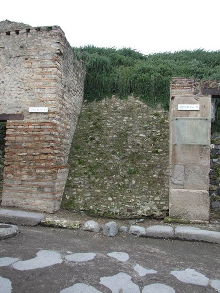 III.2.3 Pompeii. December 2006.Blocked unexcavated vicolo.III.3