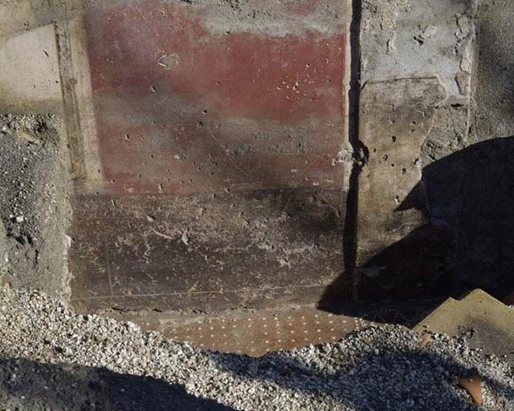 III.3.5 Pompeii. December 2017. Northern end of east wall, with part of floor visible.