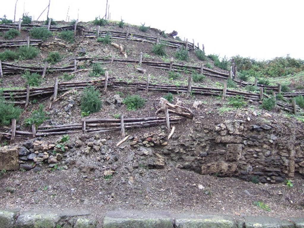 III.7.2 Pompeii. December 2005. Remains of site of front wall between III.7.1 and III.7.2. 