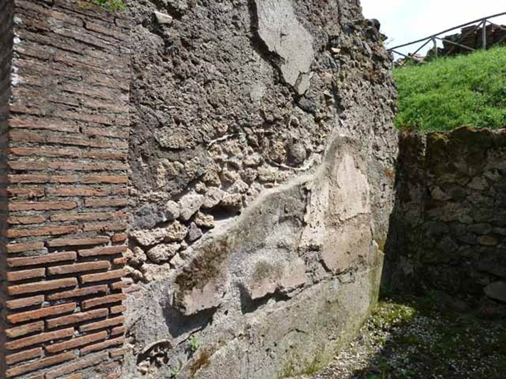 III.8.3 Pompeii. May 2010. East wall.