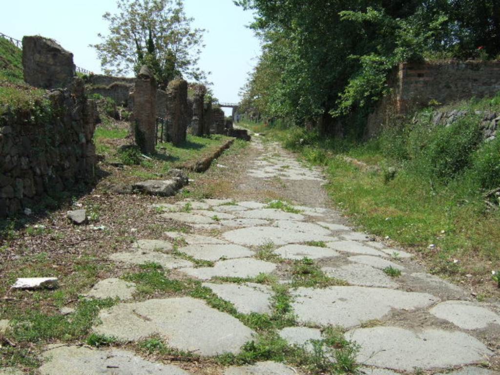 III.12 Pompeii. May 2006.  Via Nola looking west from the Nola Gate.  IV.5.