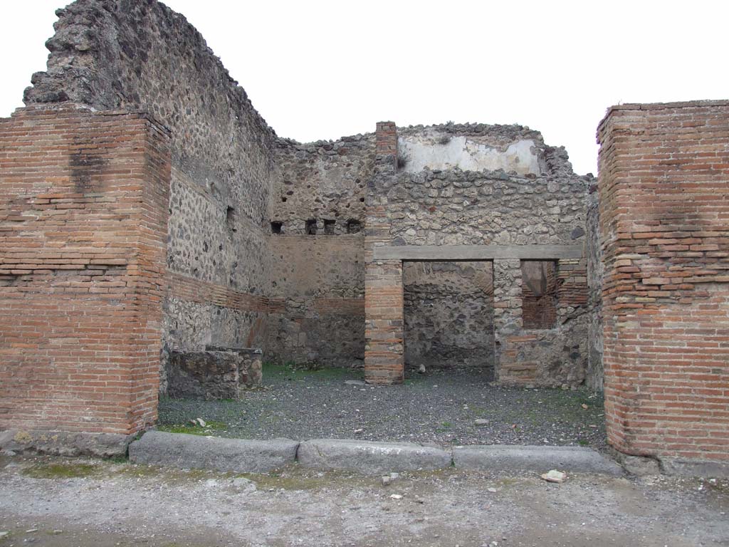V.1.2 Pompeii. December 2007. Entrance doorway on Via di Nola.
