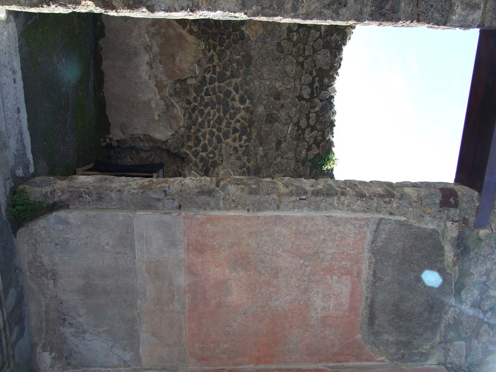 V.1.26  Pompeii.  March 2009.  Two doorways to Rooms 6 and 7,  Cubicula on south side of atrium.