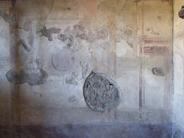 V.2.i Pompeii. March 2009.  Doorway to Room 2c, on west side of atrium.