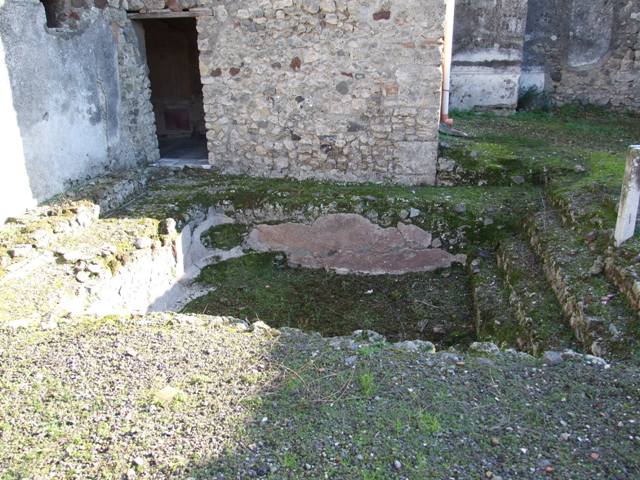 V.2.i Pompeii. May 2005. Room 12, swimming pool in garden area.