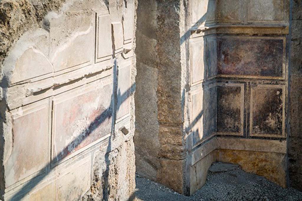 V.2.15 Pompeii. August 2018. Rooms A8 and A7 on the west side of the atrium A12.
Peristyle A19 with columns is behind and garden 11c at the rear. 
Photograph © Giuseppe Scarica, Ecampania.it.
