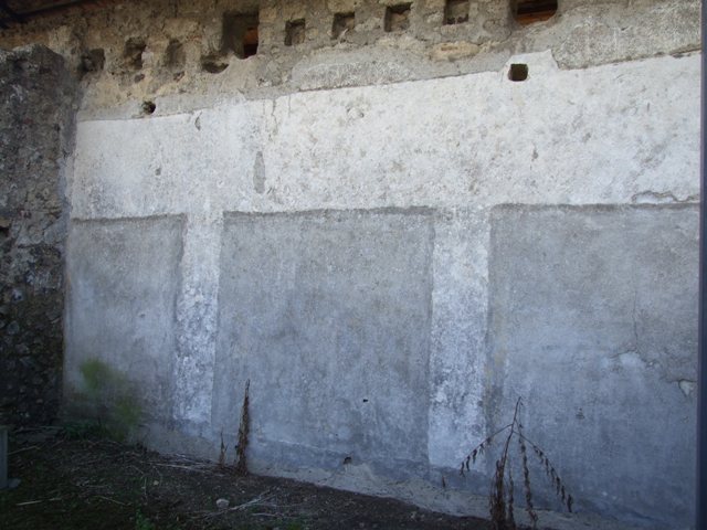 V.4.13 Pompeii. March 2009. Triclinium “K”, south wall.