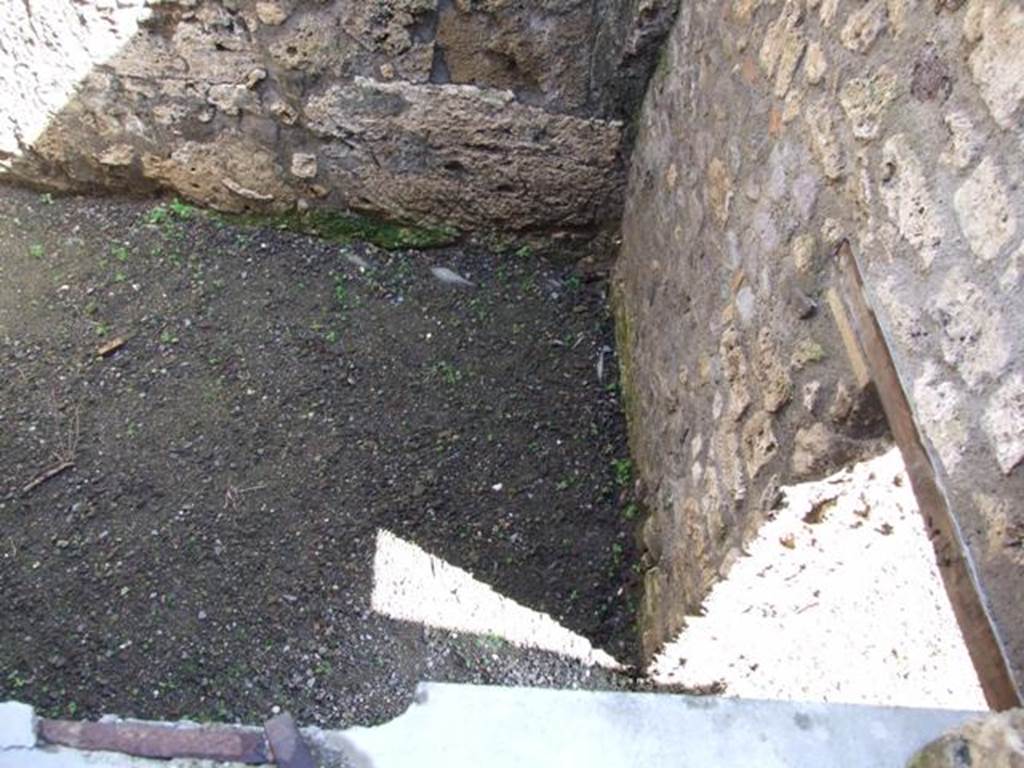 V.5.3 Pompeii.  March 2009.  Rooms below room 9, in south east corner connecting to V.5.4.