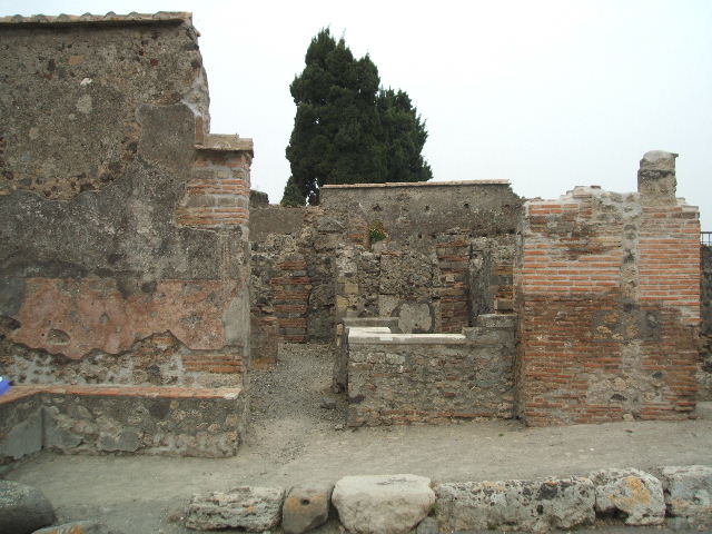 VI.1.2 Pompeii.  May 2005.  Entrance.