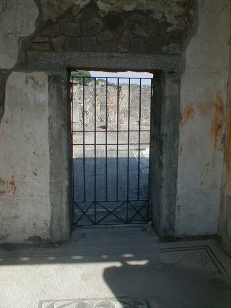 VI.1.6 Pompeii. May 2006. East wall, with doorway to atrium of VI.1.7.
