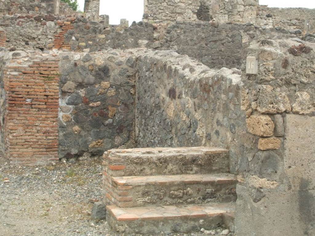 VI.1.16 Pompeii. May 2005. Looking east to steps to upper floor.