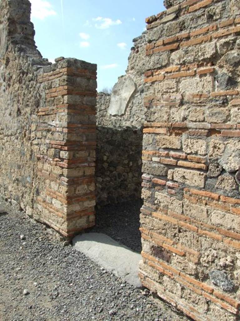 VI.3.3 Pompeii.  March 2009.  Doorway to Room 10, Cubiculum.

