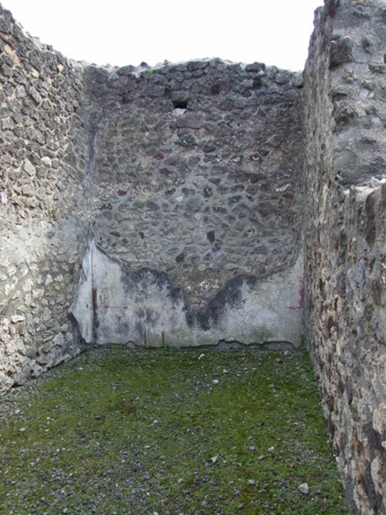 VI.3.3 Pompeii.  March 2009.  Room 1, South west corner. Small recess under staircase.