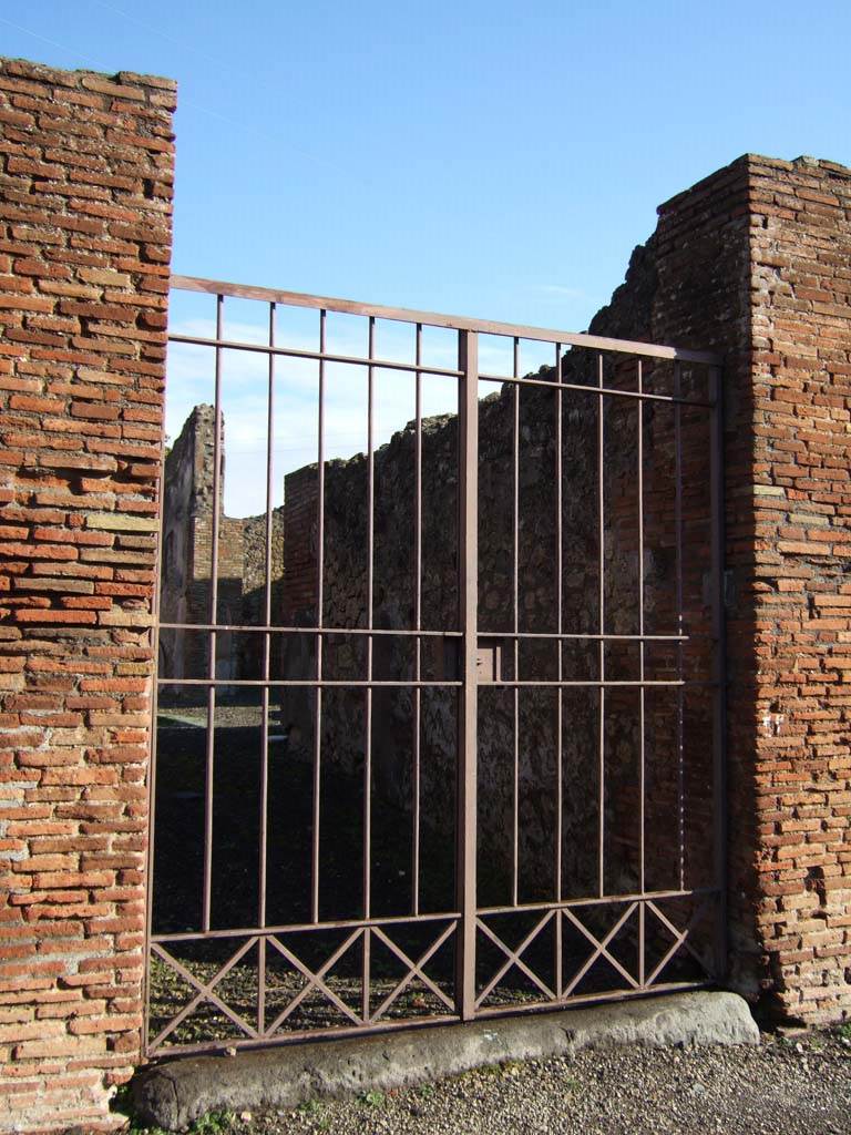 VI.3.7 Pompeii. December 2005. Entrance
