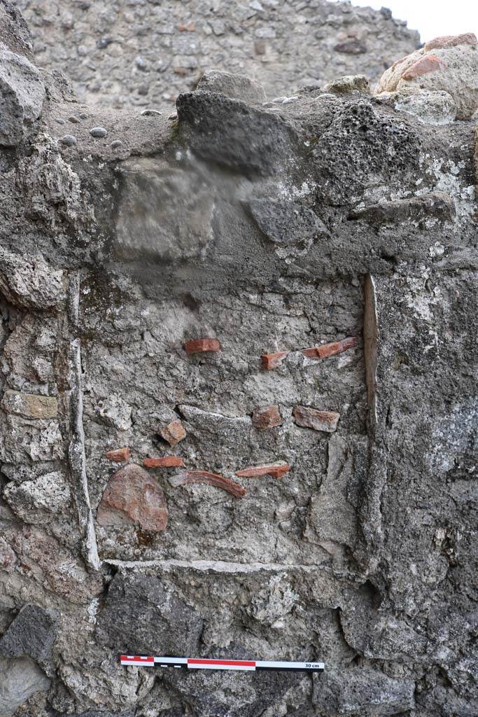 VI.4.1 Pompeii. December 2018. 
Detail of niche in south wall of cubiculum. Photo courtesy of Aude Durand.
