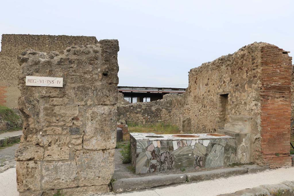 VI.4.8 Pompeii. December 2018. Looking west to entrance on corner of Via Consolare. Photo courtesy of Aude Durand.