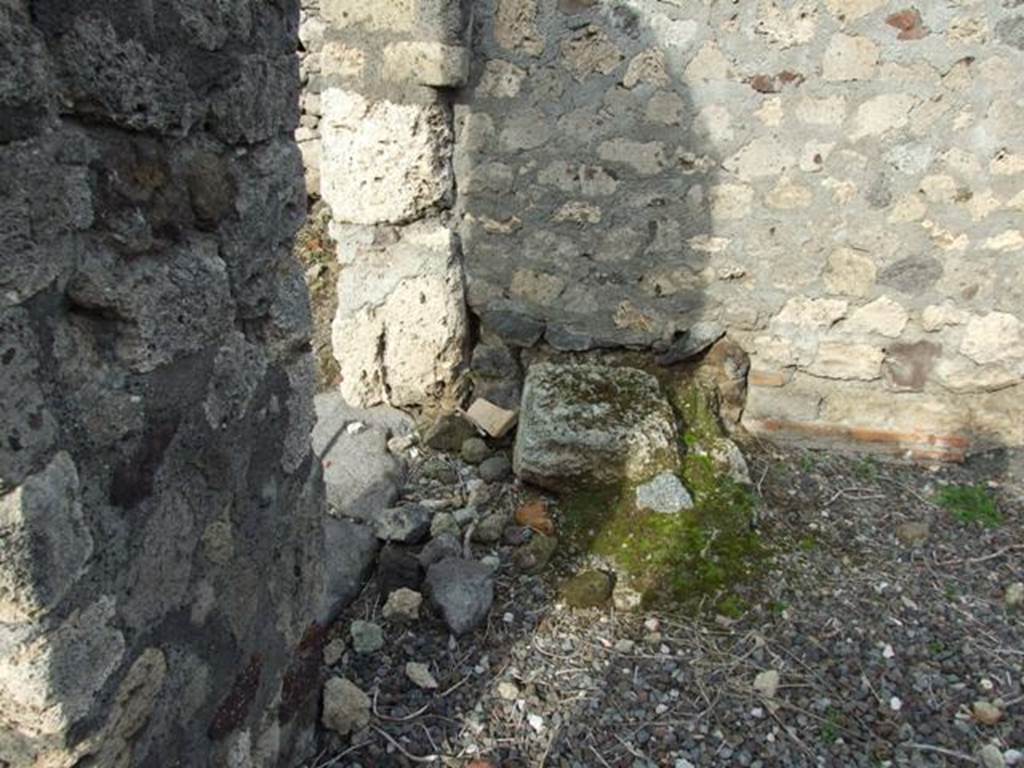 VI.5.1 Pompeii. December 2007.  North-west corner of room linked with VI.5.2, with remains of steps to upper floor in doorway of VI.5.1, looking north.
